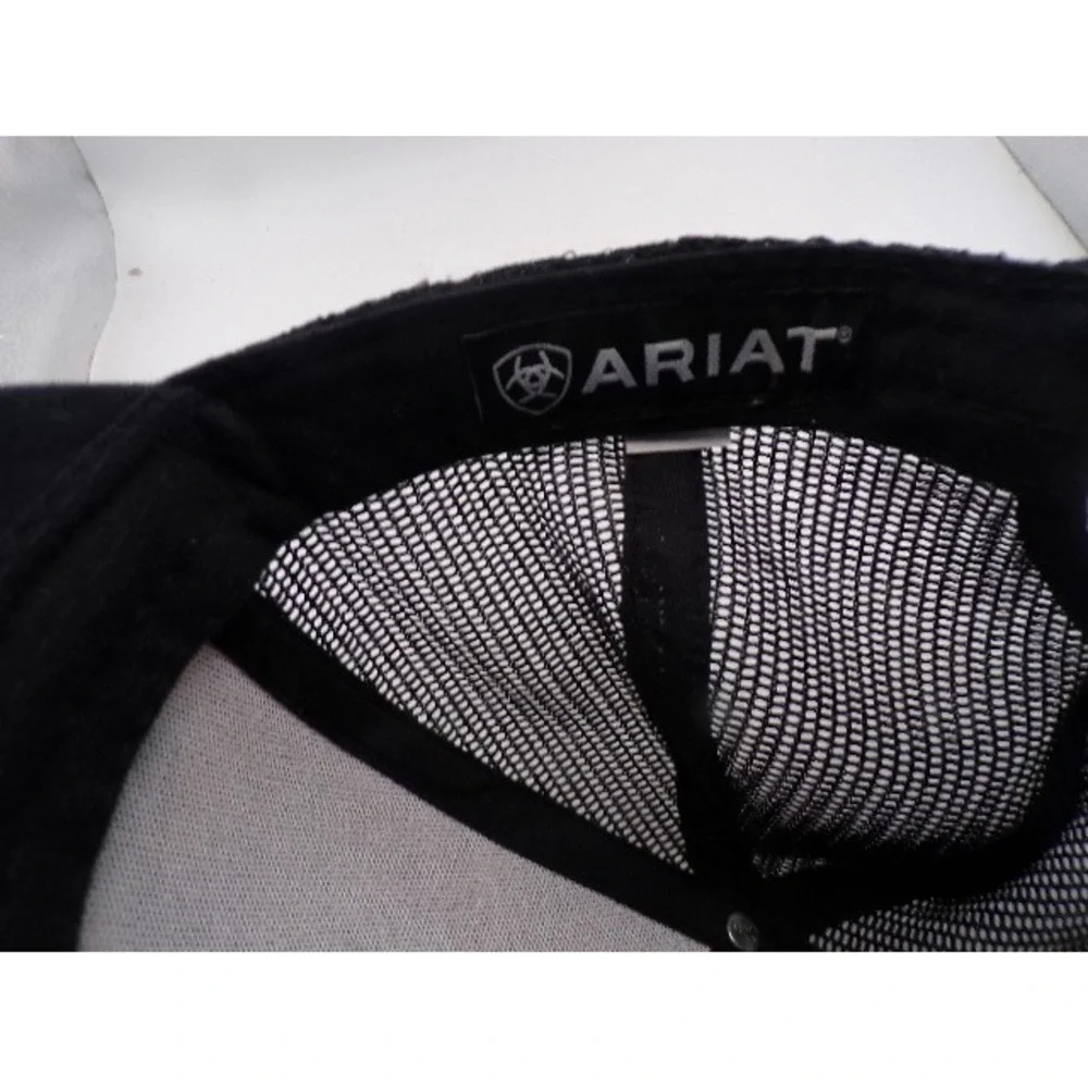 Ariat trucker hat